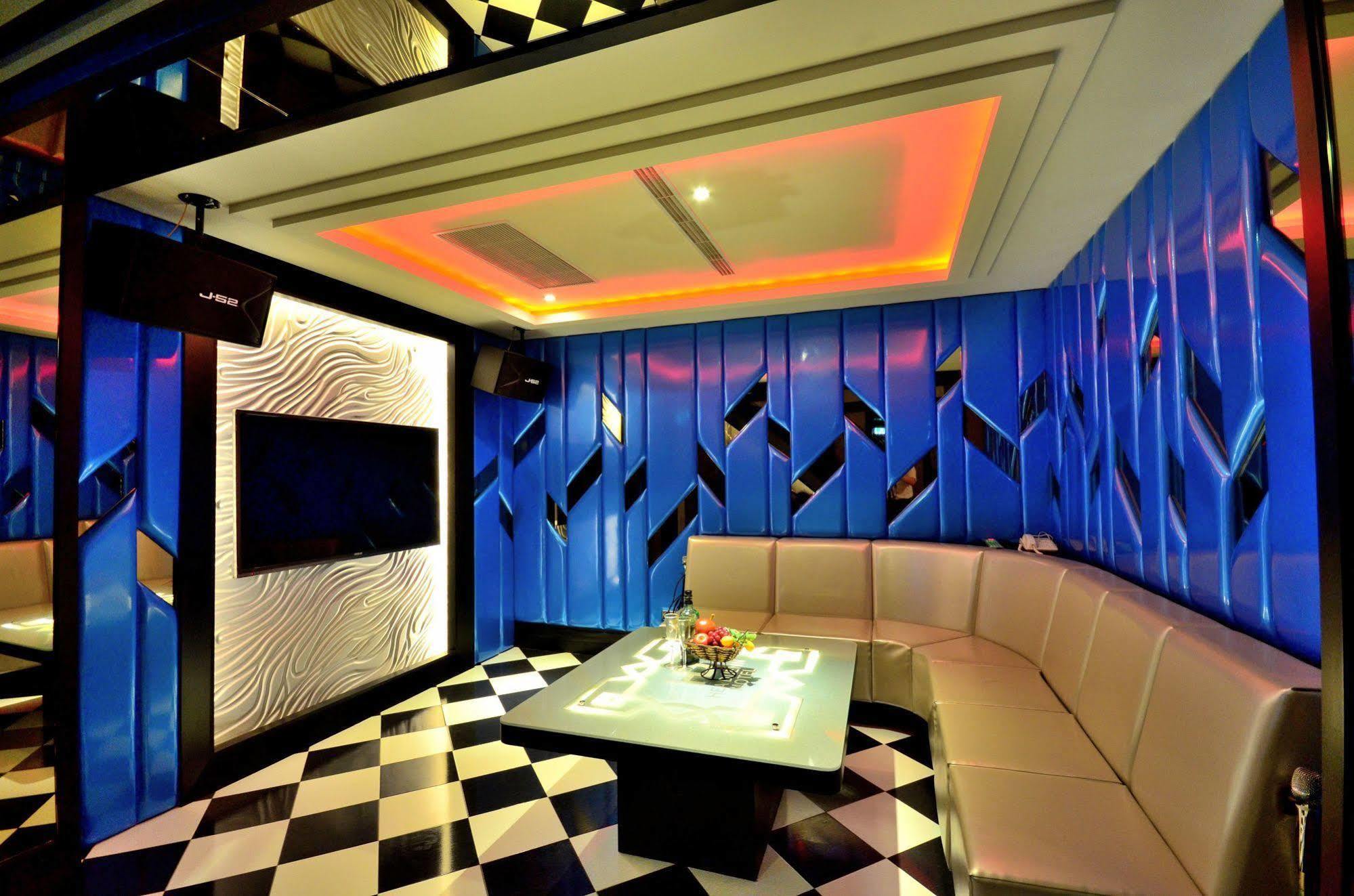 Hea Duenn Motel Taichung Exterior foto