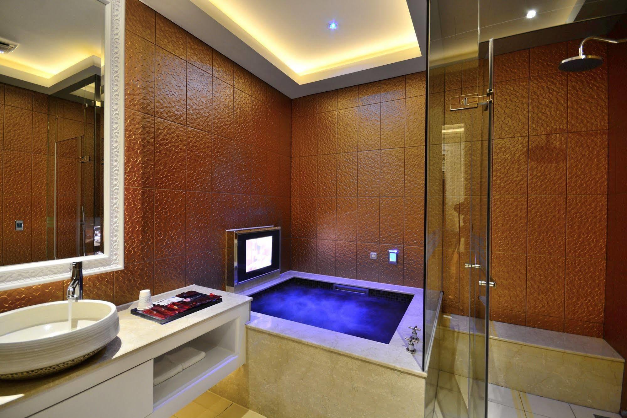 Hea Duenn Motel Taichung Exterior foto