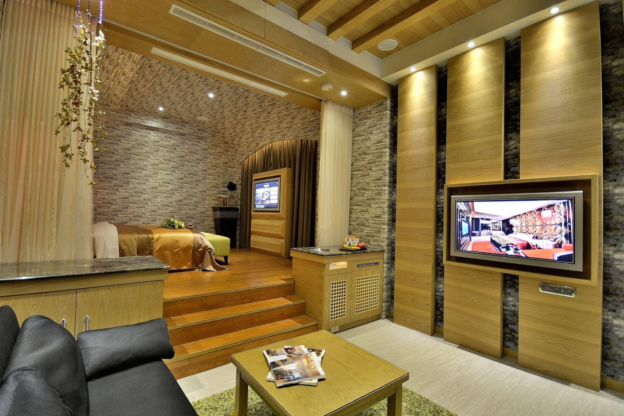 Hea Duenn Motel Taichung Exterior foto