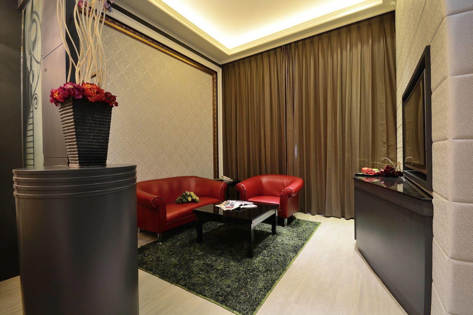 Hea Duenn Motel Taichung Exterior foto